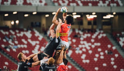 中国小将蝶泳突破创佳绩，亚洲纪录再刷新