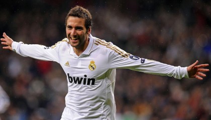 丹佛掘金客场惊魂险胜 休斯顿火箭排名滑落至西部第五