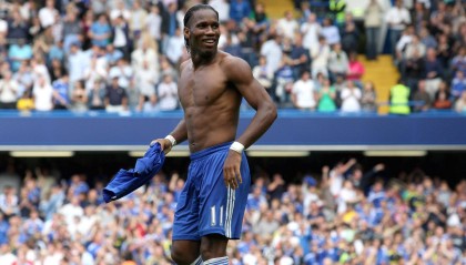 激情对决！曼城德比战3-2险胜曼联，哈兰德梅开二度锁定胜局