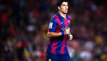 中国男篮蓝队飞抵贝鲁特 全员表态，为国出征必全力以赴